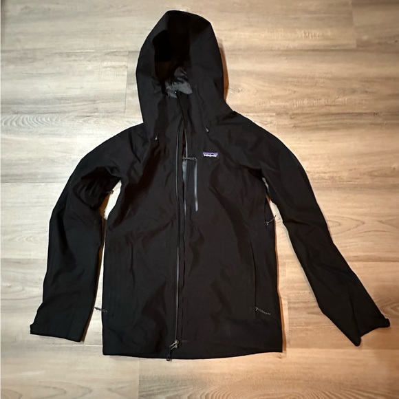 Men's XS Patagonia Black Hooded Ski Jacket with RECCO - Picture 1 of 3